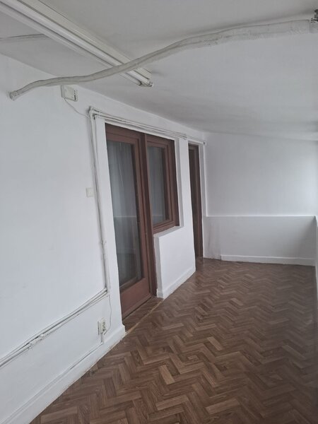 Universitate - Intercontinental