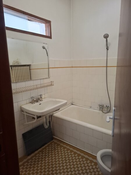 Universitate - Intercontinental